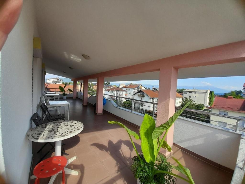 Vila Bolonja Struga Buitenkant foto