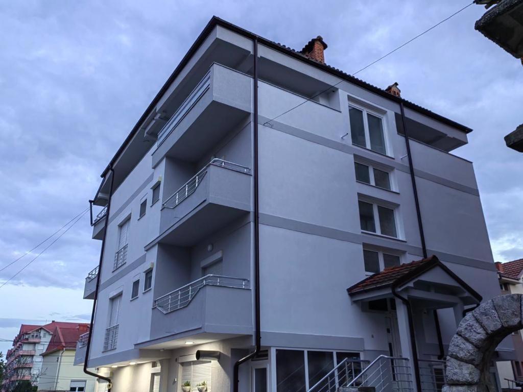 Vila Bolonja Struga Buitenkant foto